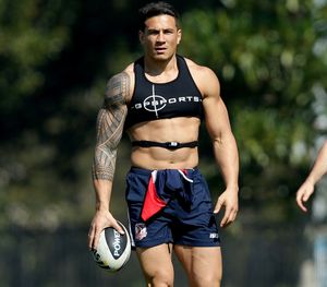 AUGUST 25, 2013: SYDNEY, NSW. Sonny Bill Williams gets ready for a Sydney Roosters team training session at Tramway Oval, Moore Park in Sydney, New South Wales. (Photo by Gregg Porteous / Newspix) Contact Email: newspix@newsltd.com.au Contact Web URL: www.newspix.com.au Contact Email: newspix@newsltd.com.au